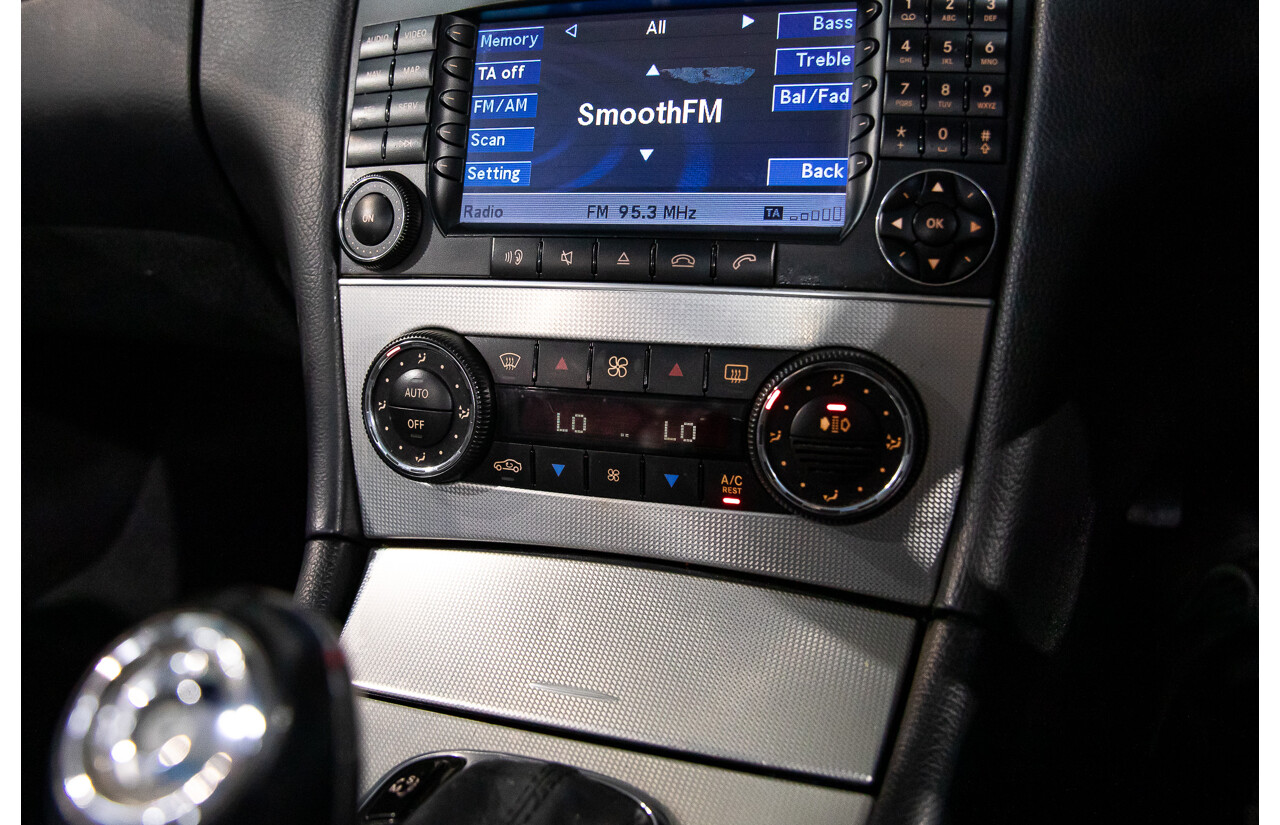 11/2005 Mercedes-Benz CLK350 Avantgarde C209 MY06 2d Cabriolet Bright Silver Metallic V6 3.5L