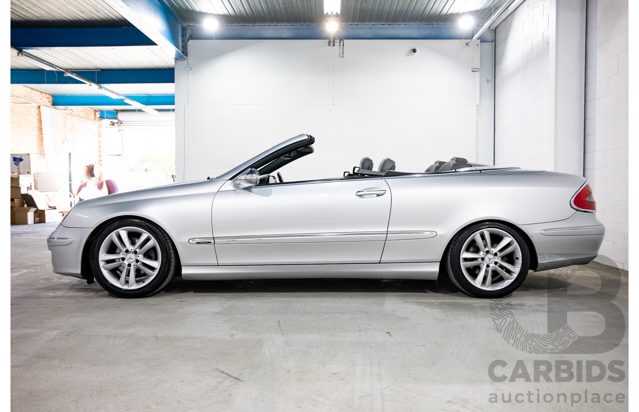 11/2005 Mercedes-Benz CLK350 Avantgarde C209 MY06 2d Cabriolet Bright Silver Metallic V6 3.5L