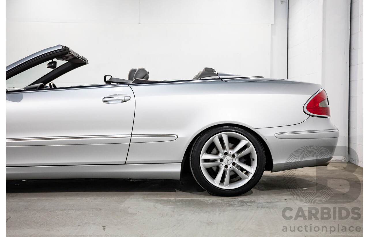 11/2005 Mercedes-Benz CLK350 Avantgarde C209 MY06 2d Cabriolet Bright Silver Metallic V6 3.5L