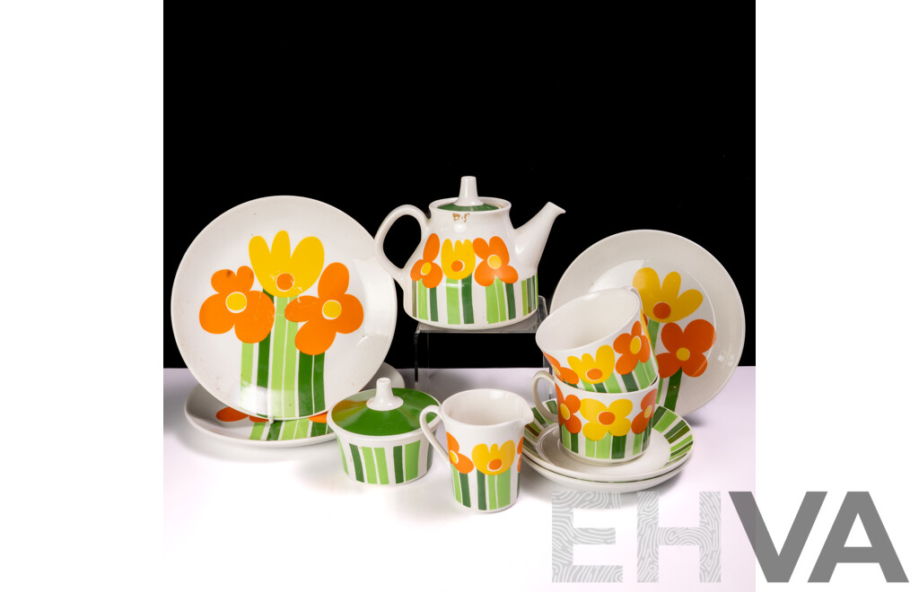 Mid Century Kirsten Selmer Medgård for Figgjo Flint of Norway Ten Piece Tea Set in Annemarie Pattern