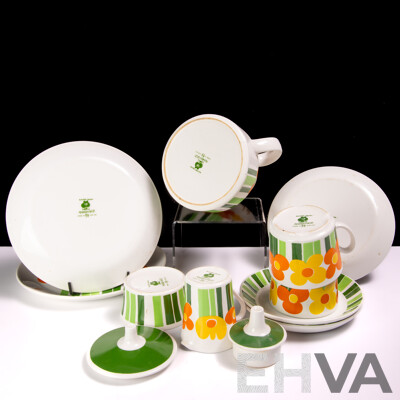 Mid Century Kirsten Selmer Medgård for Figgjo Flint of Norway Ten Piece Tea Set in Annemarie Pattern