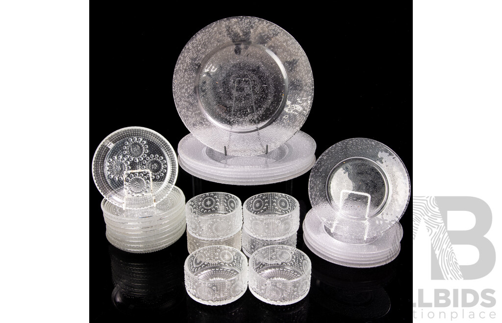 Set Nine Finnish Riihimaen Lasi Side Plates and Set Six Matching Appetiser Bowls Along with Six Iittala Side Plates with Set Six Matching Mains Plates