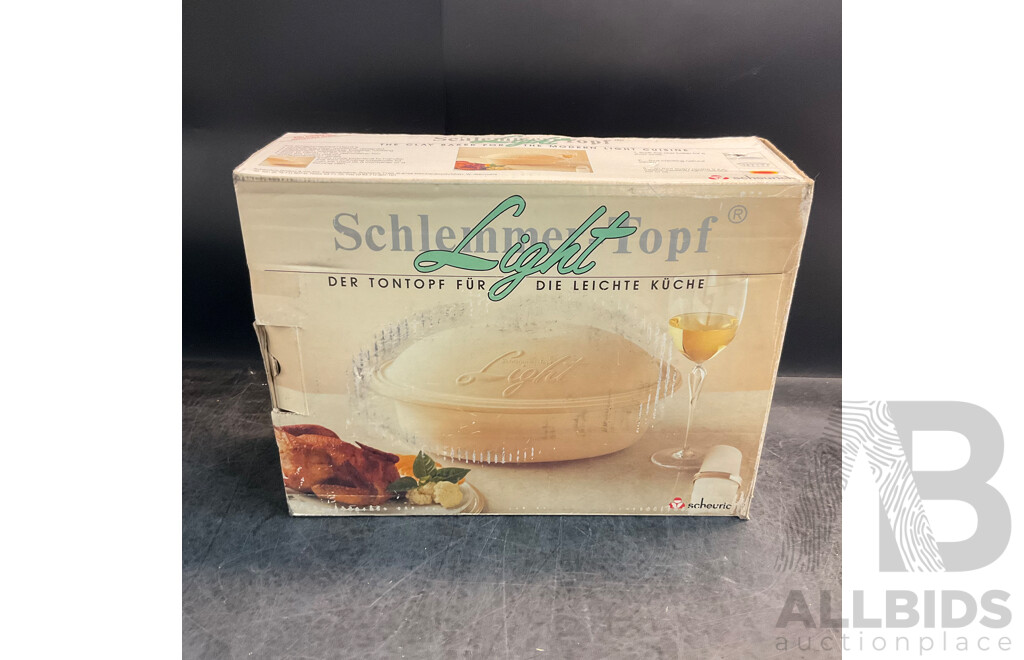 Vintage SCHLEMMER-TOPF Clay Baker Pot