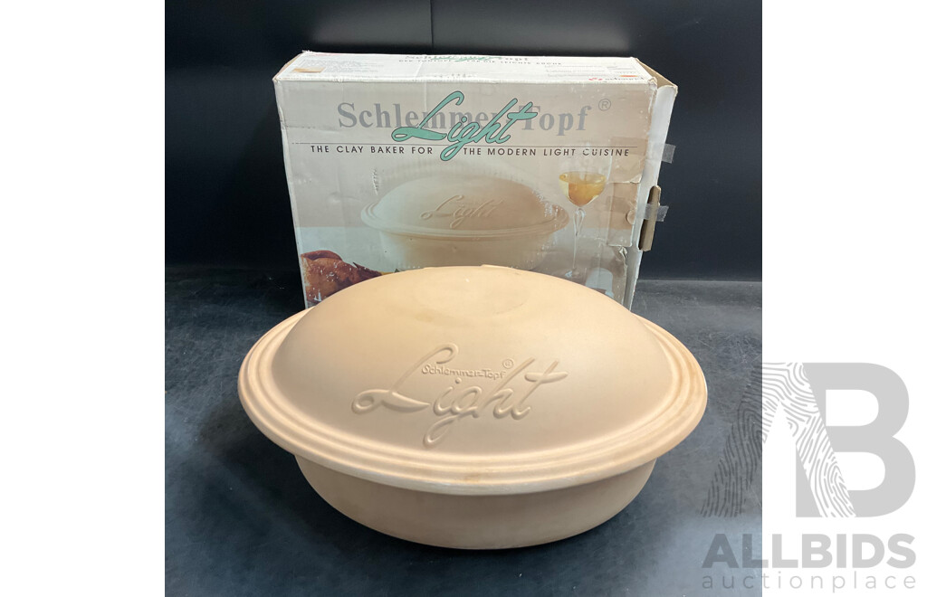 Vintage SCHLEMMER-TOPF Clay Baker Pot