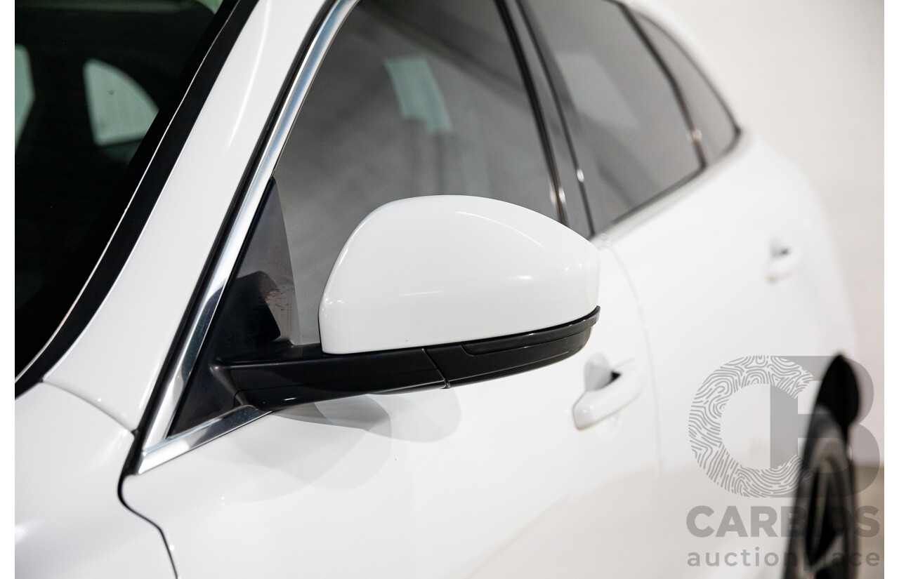 08/2017 Jaguar F-Pace 20d Prestige (AWD) MY18 4d Wagon Fuji White Turbo Diesel 2.0L