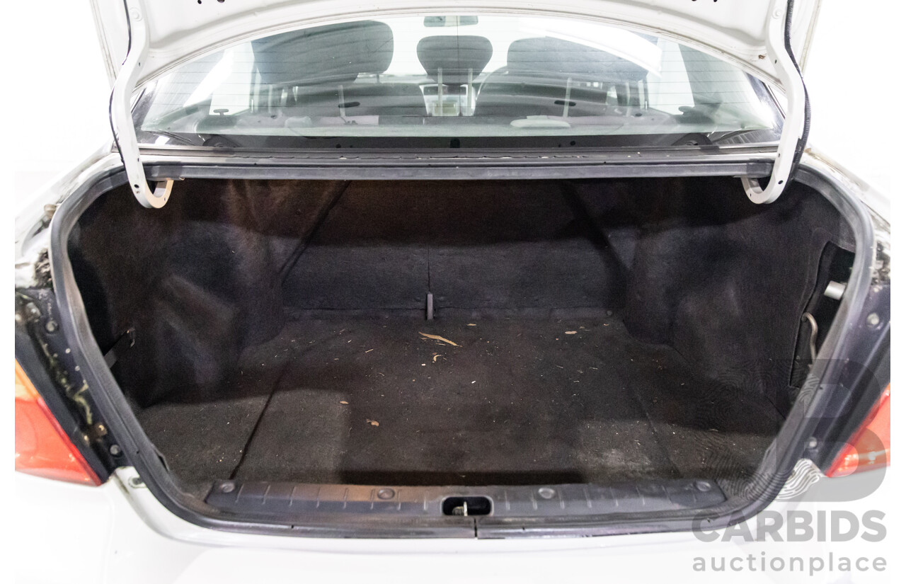 1/2005 Suzuki Liana 4d Sedan Superior White 1.8L