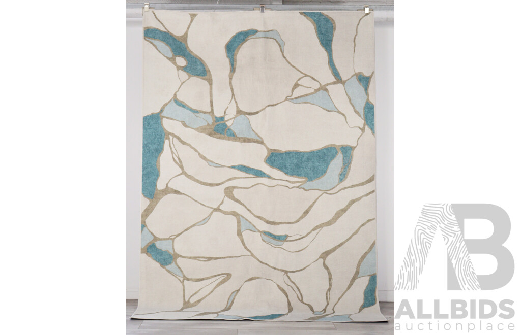 Large Machine Made Main Carpet with Contemporary Design