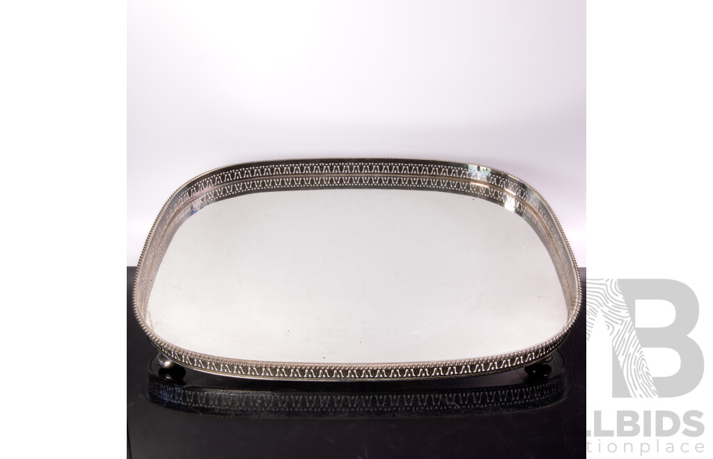 Hecworth Reproduction Sheffield Silver Plate Round Drinks Tray, Large Silver Plate Butlers Tray with Pierced Gallery with Meriden's Quadruple Plate Silver Plate Lidded Jug