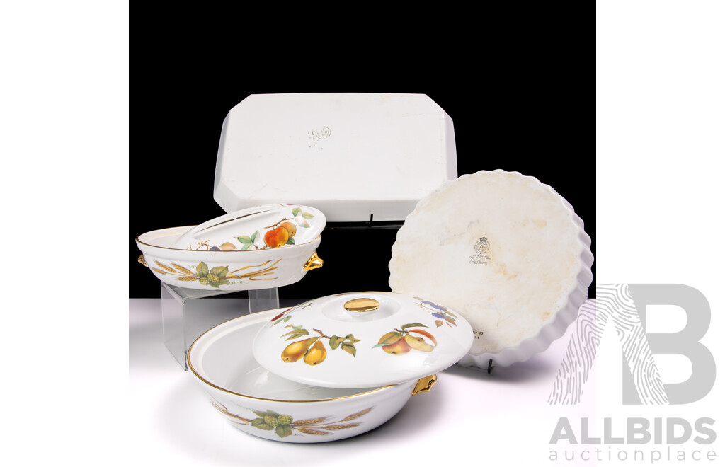 Four Pieces Royal Doulton Porcelain Serving Ware in Evesham Pattern