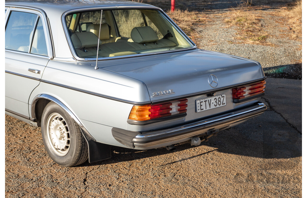 02/1984 Mercedes Benz 230E W123 4d Sedan Grey 2.3L