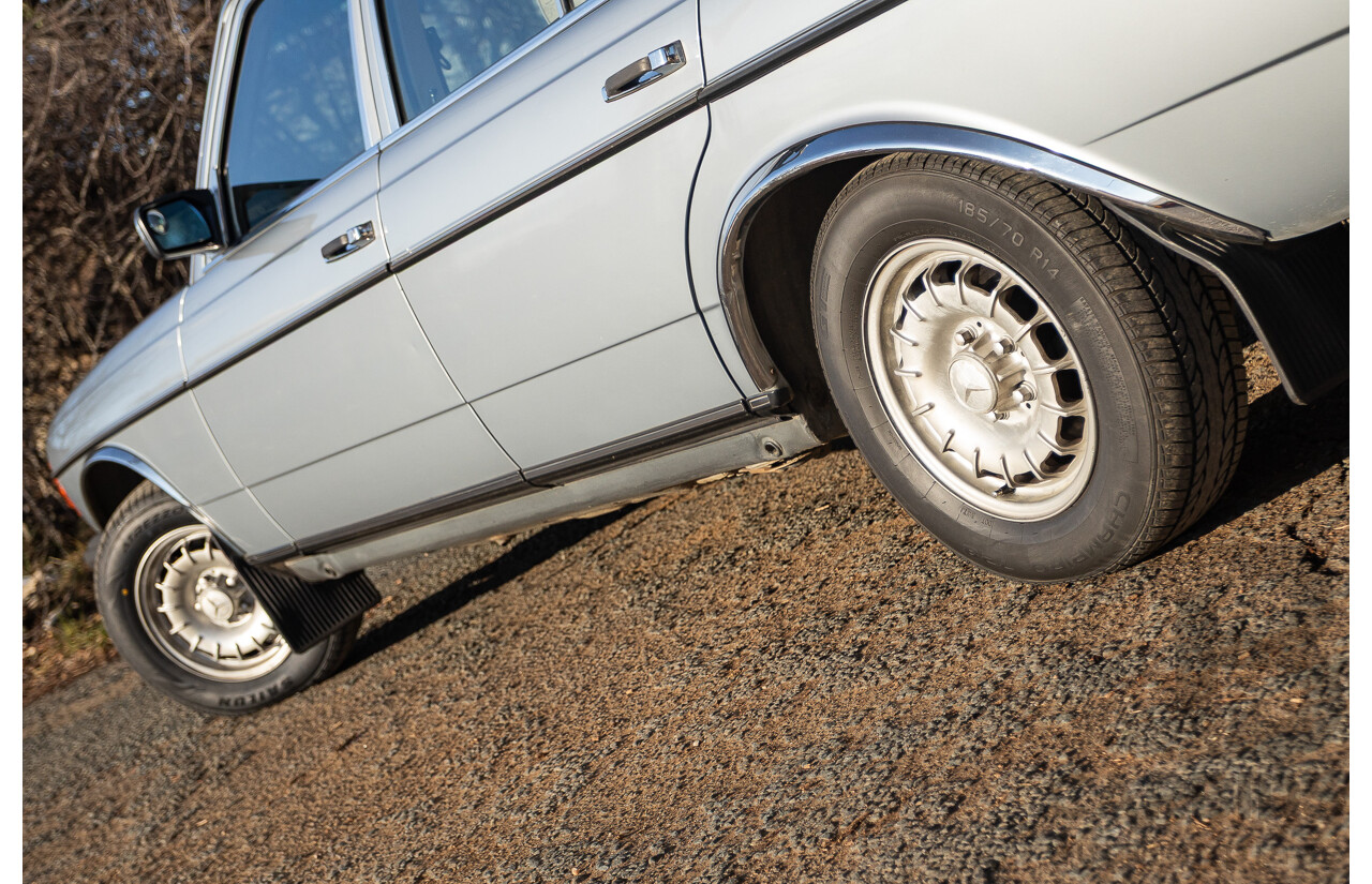 02/1984 Mercedes Benz 230E W123 4d Sedan Grey 2.3L