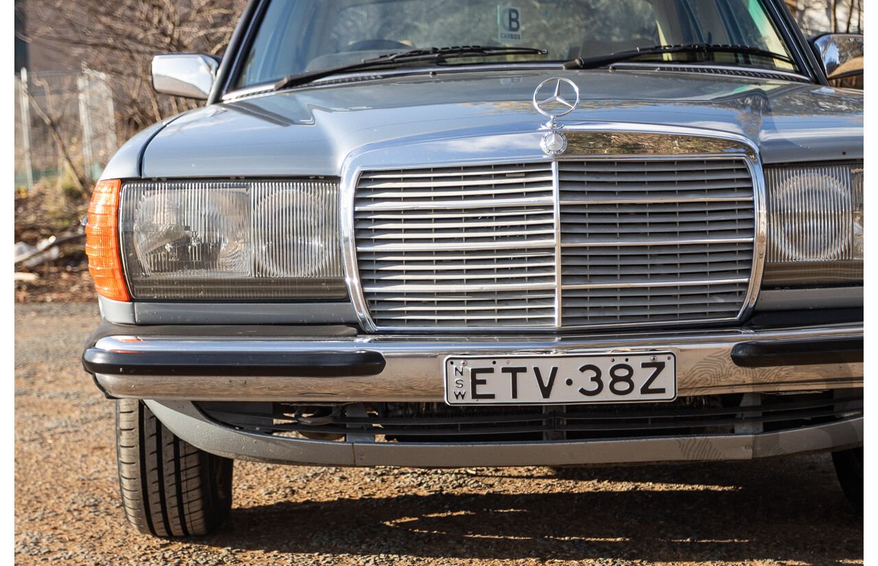 02/1984 Mercedes Benz 230E W123 4d Sedan Grey 2.3L