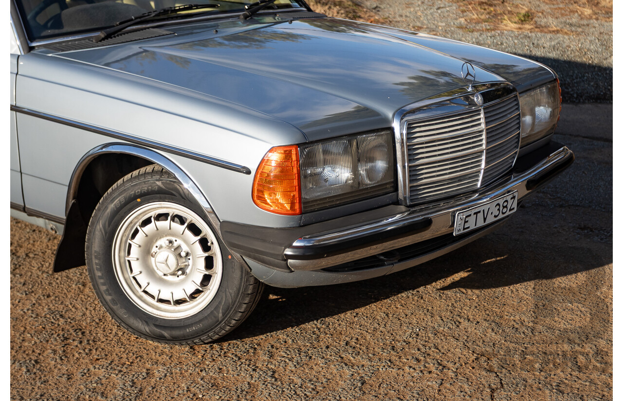 02/1984 Mercedes Benz 230E W123 4d Sedan Grey 2.3L
