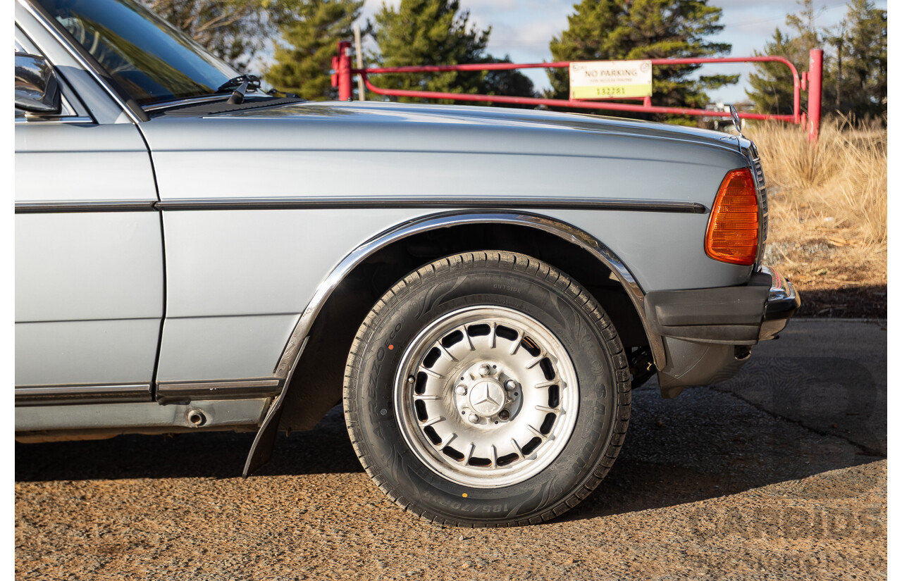 02/1984 Mercedes Benz 230E W123 4d Sedan Grey 2.3L