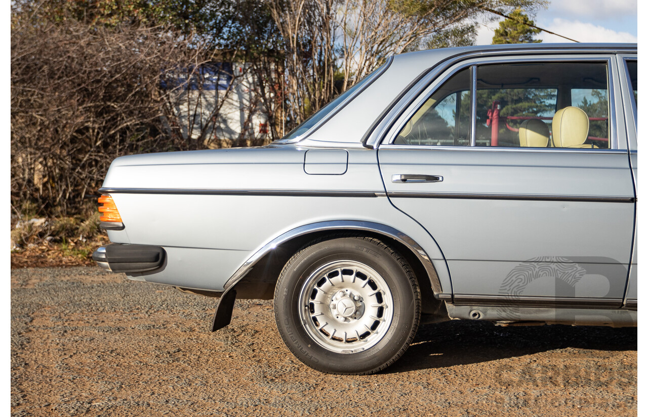 02/1984 Mercedes Benz 230E W123 4d Sedan Grey 2.3L