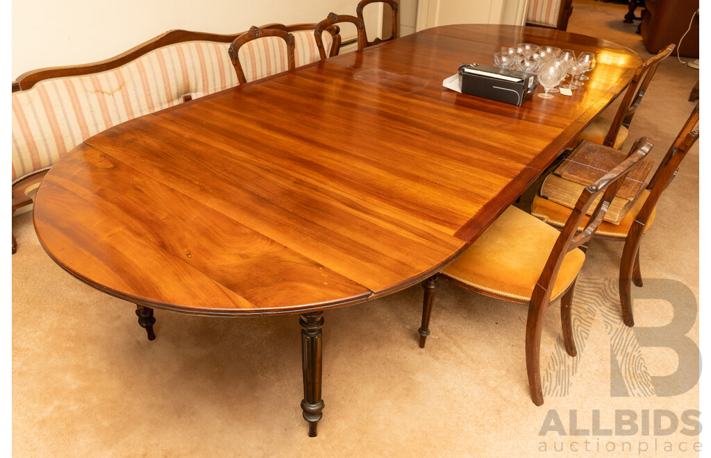 Large Victorian Mahogany Banquet Table with Four Leaves