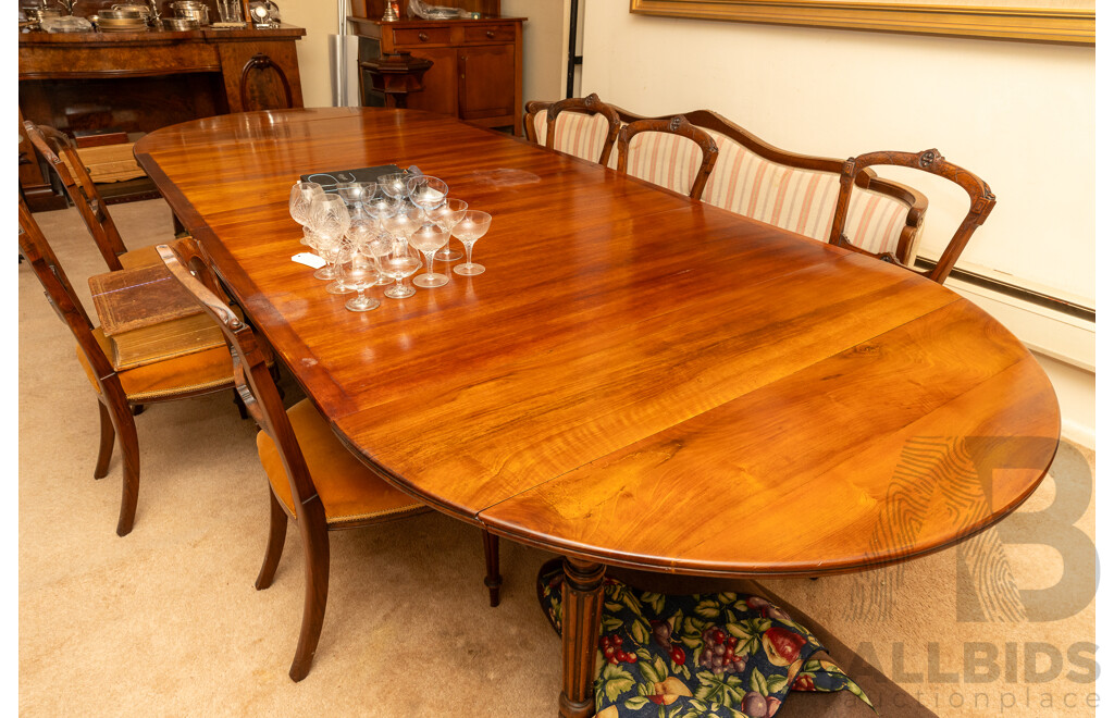 Large Victorian Mahogany Banquet Table with Four Leaves