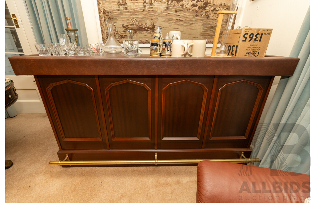 Modern Timber Bar Unit with Two Stools