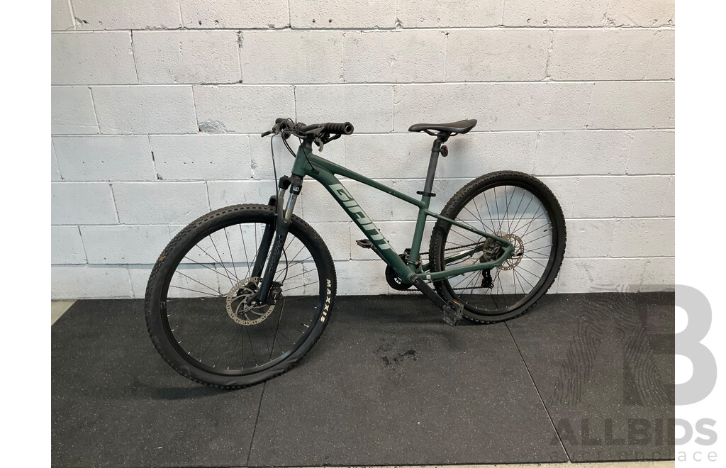 GIANT XS 27.5'' Talon Mountain Bike - Green