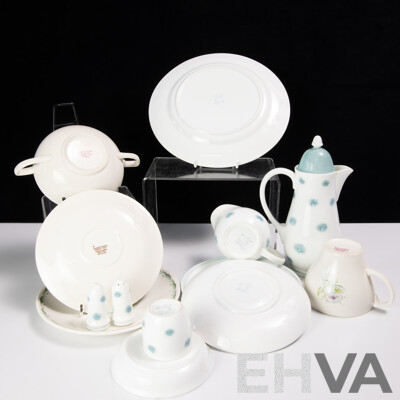 Collection Vintage Susie Cooper Porcelain Including Nine Pieces in One O'clocks Pattern & Four Pieces in Parrot Tulip Pattern