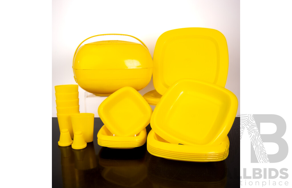 Funky Retro Butter Yellow Portable Picnic Set