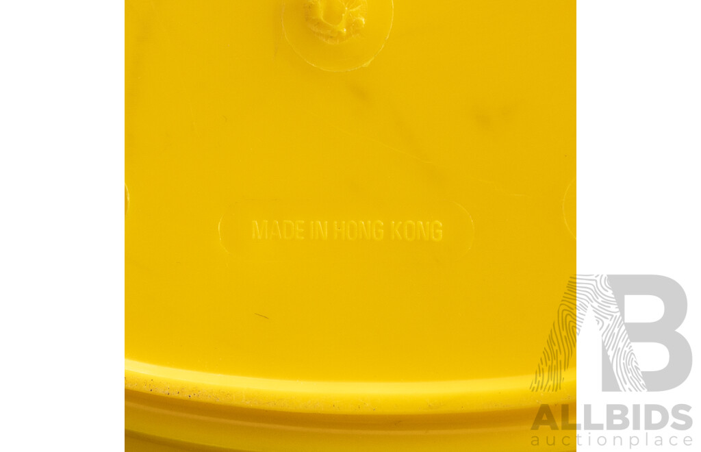 Funky Retro Butter Yellow Portable Picnic Set