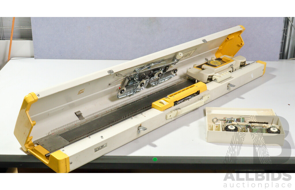 Japanese Made Singer Memomatic Knitting Machine Model 321