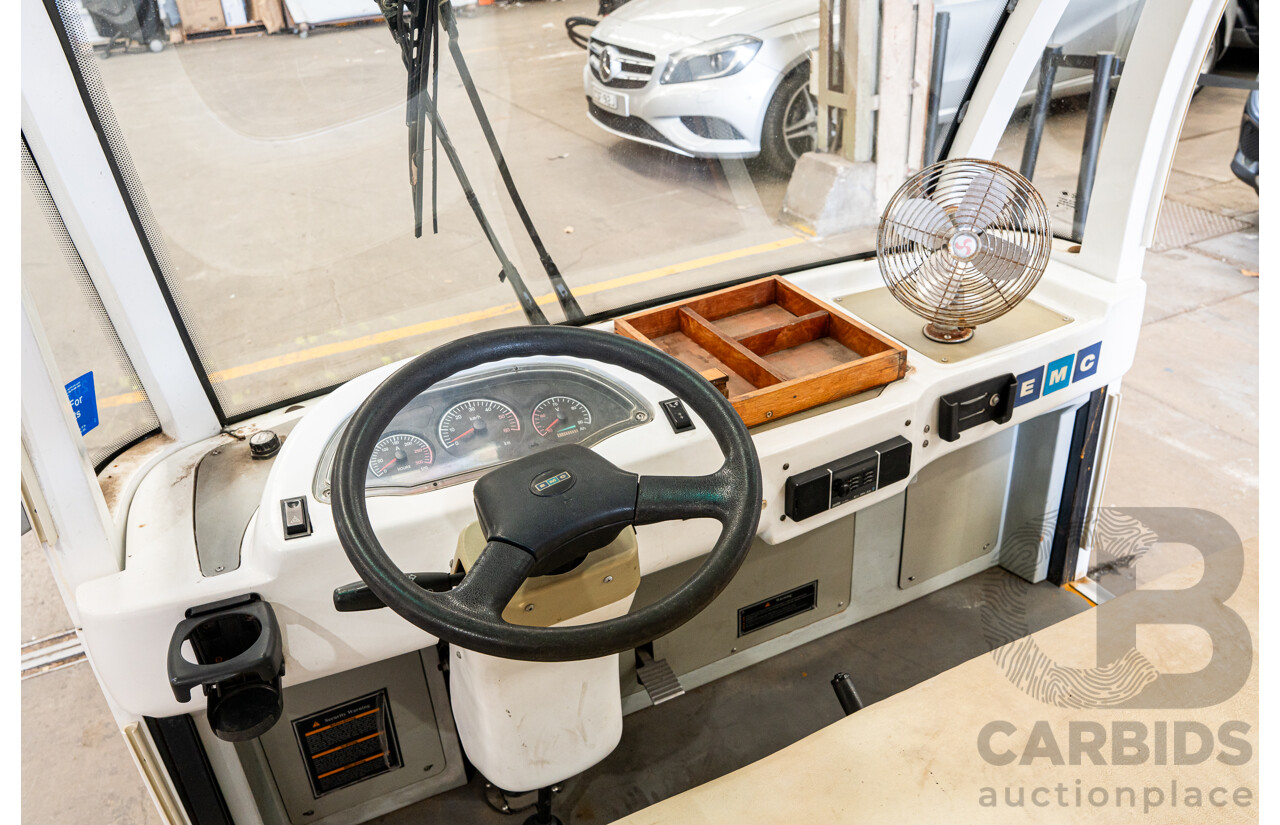 10/2013 EMC EG6118KA03 11 Person Electric Golf Cart Sightseeing Bus