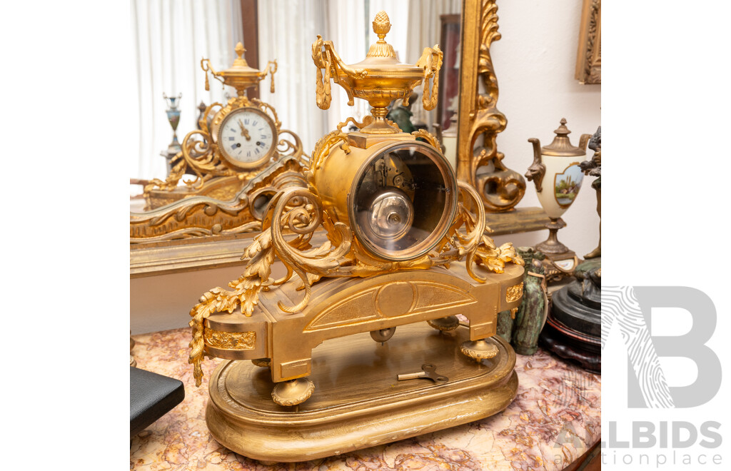 Late 19th Century Gilt Metal Mantel Clock