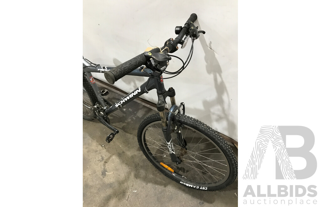 Schwinn Mesa 24 Speed Mountain Bike