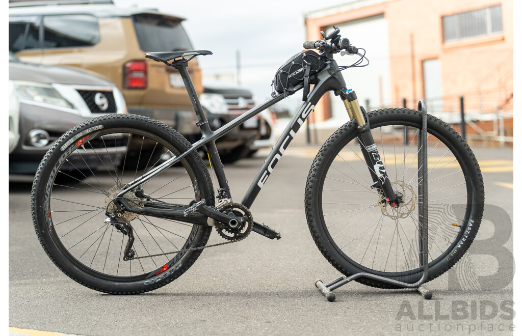 Focus Raven 18 Speed Mountain Bike