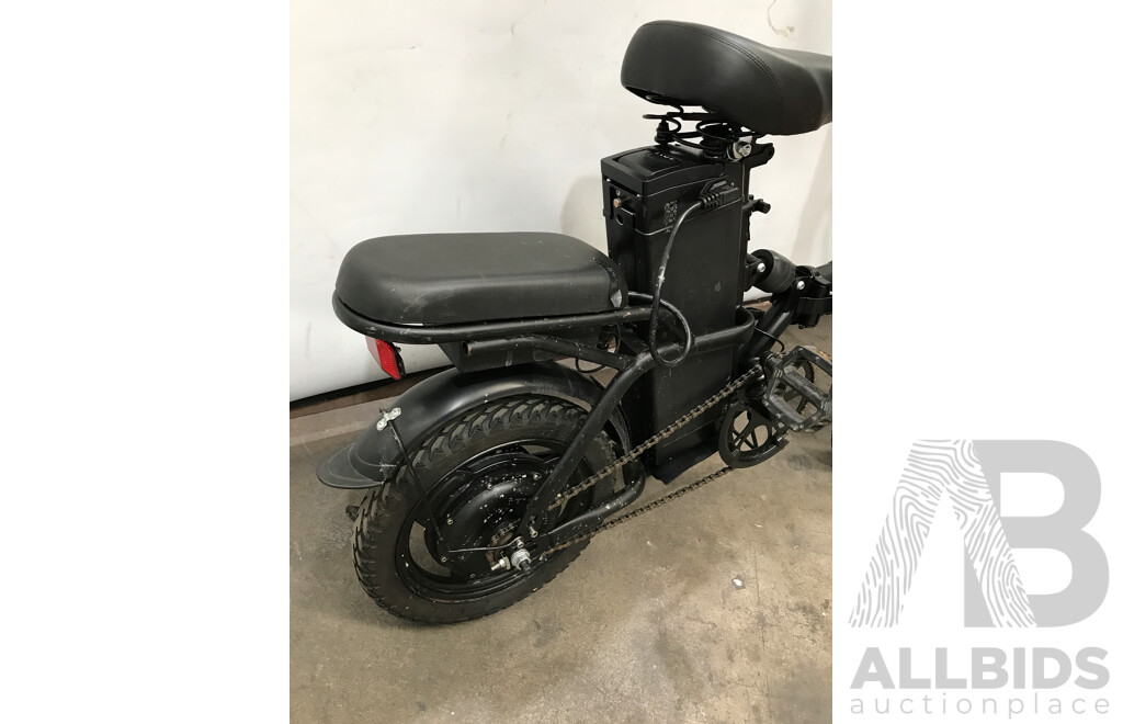 Black Foldable Single Speed Electric Bike