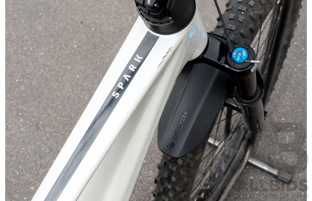 Scott Spark 820 18 Speed Mountain Bike