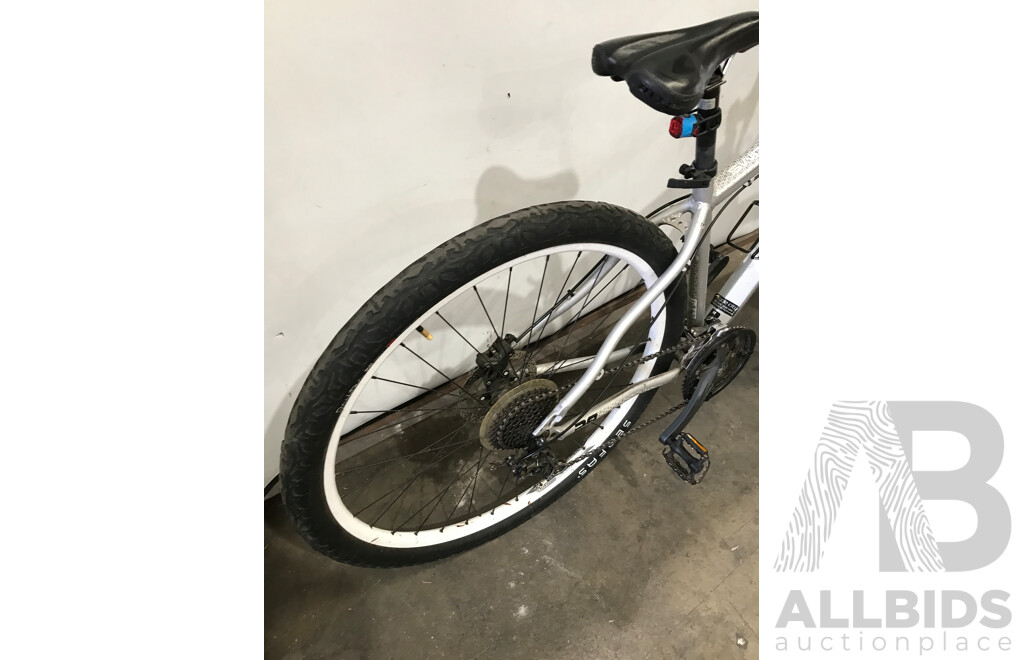 Malvern Star Switch 27 Speed Mountain Bike