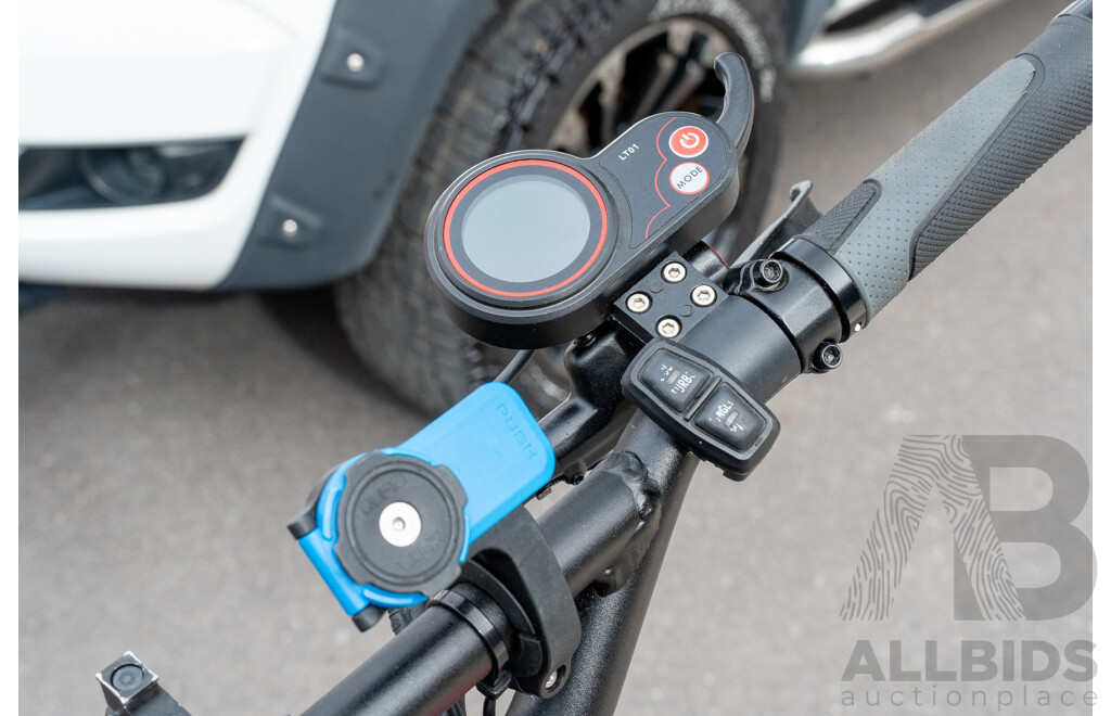 Kaabo Wolf Warrior Electric Scooter