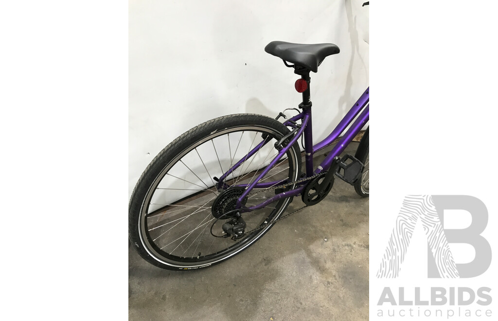 Specialized Crossroads 7 Speed Hybrid Bike