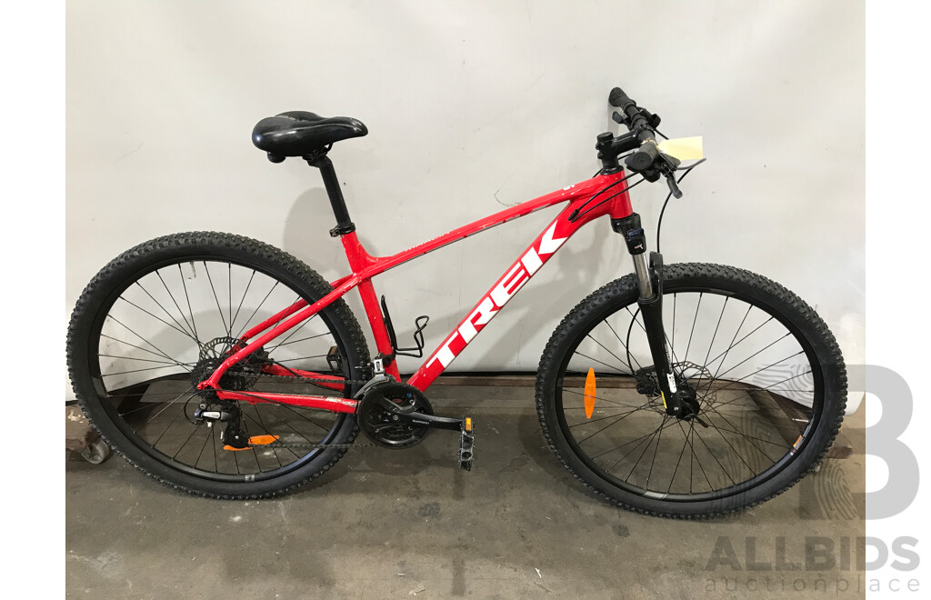 Trek Marlin 6 24-Speed Mountain Bike