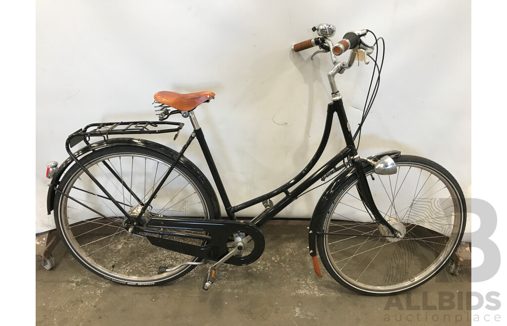 Black 7 Speed Cruiser Bike