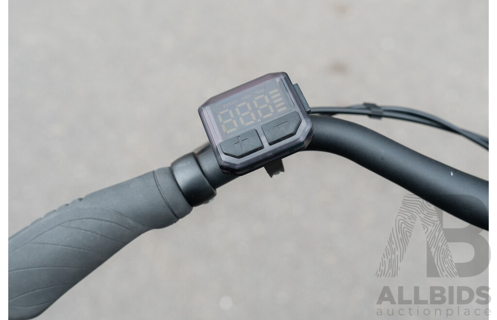 Velectrix Cruiser 8 Speed Electric Bike