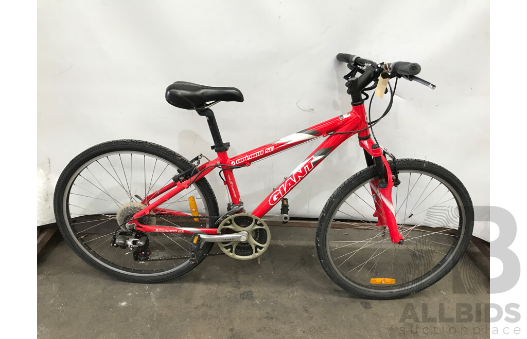 Giant Upland SE 21 Speed Hybrid Bike