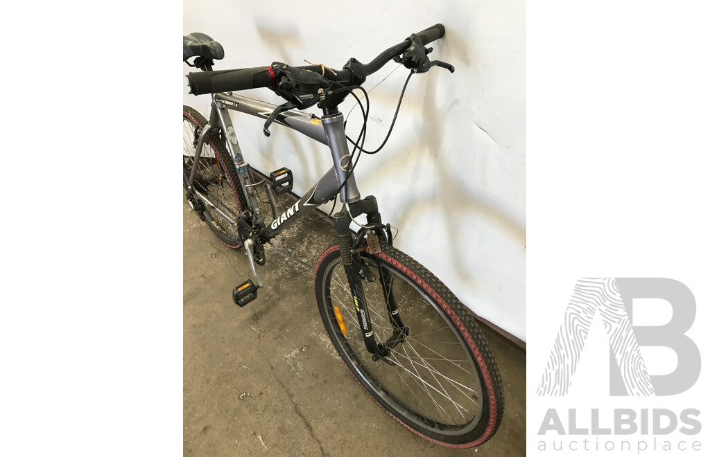 Giant Sedona LX 21 Speed Mountain Bike
