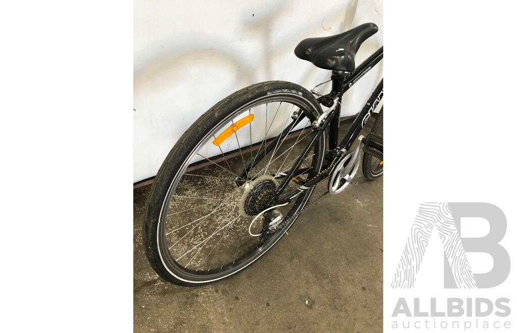 Giant Cypress 16 Speed Hybrid Bike