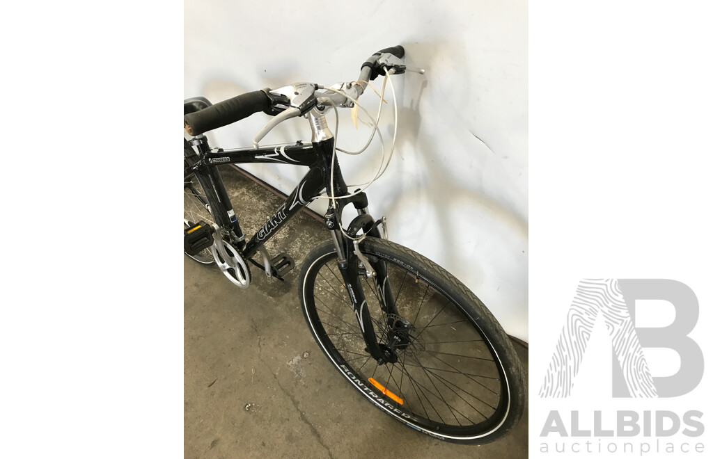 Giant Cypress 16 Speed Hybrid Bike