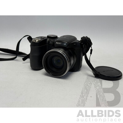 Fuji Film Fine Pix S Digital Camera