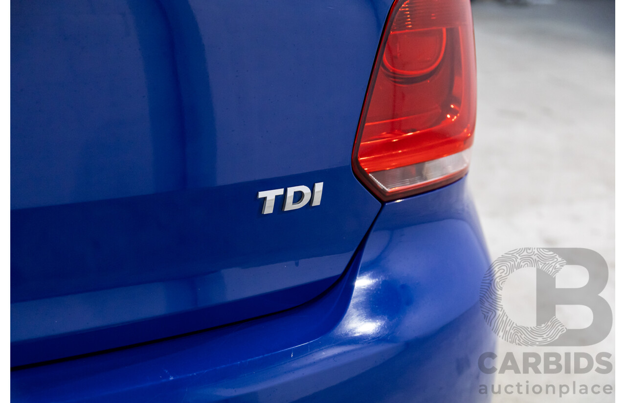 11/2010 Volkswagen Polo 66 TDI Comfortline 6R 5d Hatchback Ocean Blue Metallic Turbo Diesel 1.6L