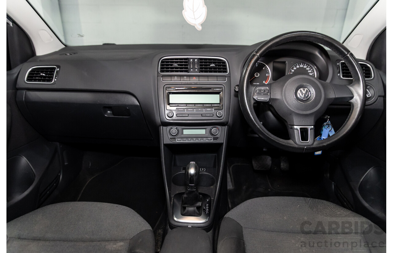 11/2010 Volkswagen Polo 66 TDI Comfortline 6R 5d Hatchback Ocean Blue Metallic Turbo Diesel 1.6L