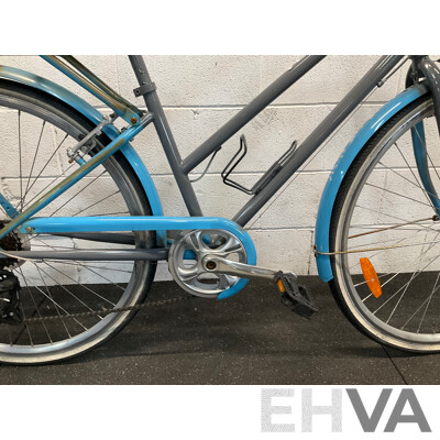 Blue and Gray Bike 7 Speed