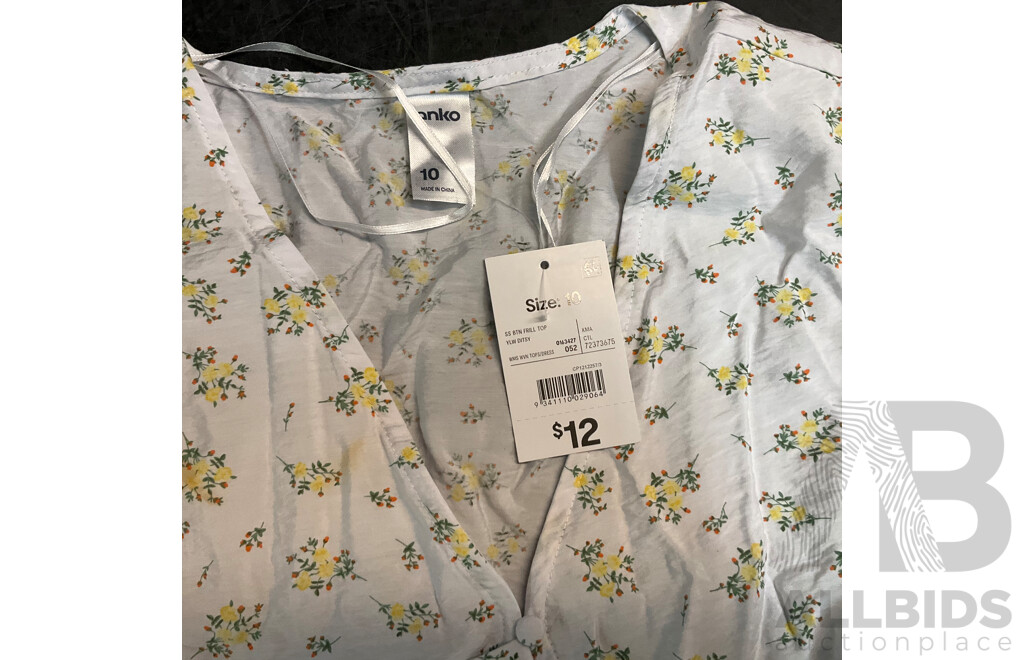 Assorted Women's Clothing Size M,10,12 - Lot of 11
