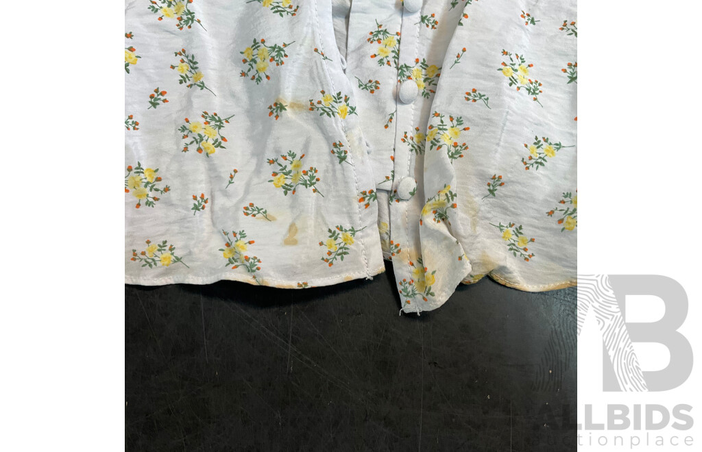 Assorted Women's Clothing Size M,10,12 - Lot of 11