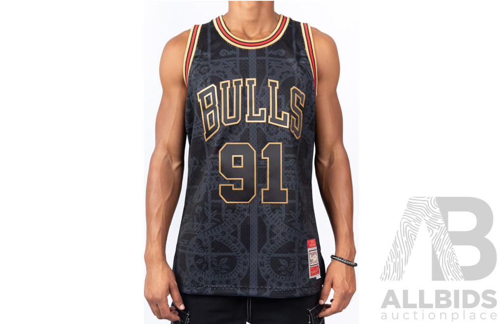 MITHCELL & NESS Dennis Rodman Chicago Bulls Jersey Size S and Sports Tops Size M (x2) - Lot of 3
